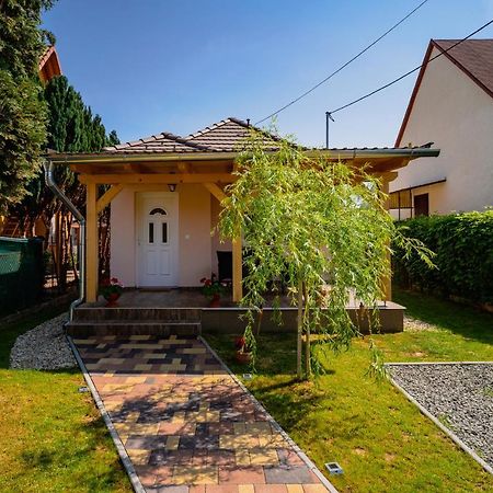 Pipacs Apartmanhaz Гаркань Екстер'єр фото