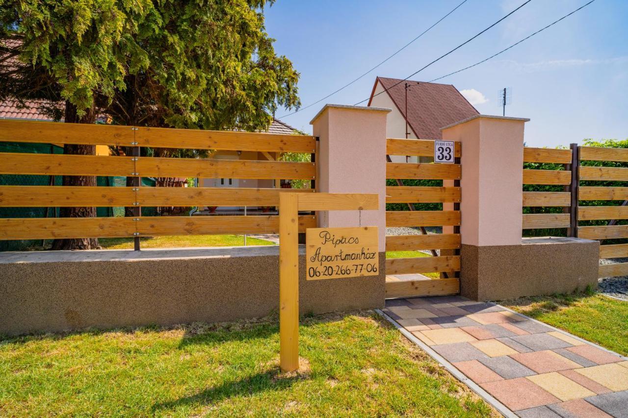 Pipacs Apartmanhaz Гаркань Екстер'єр фото