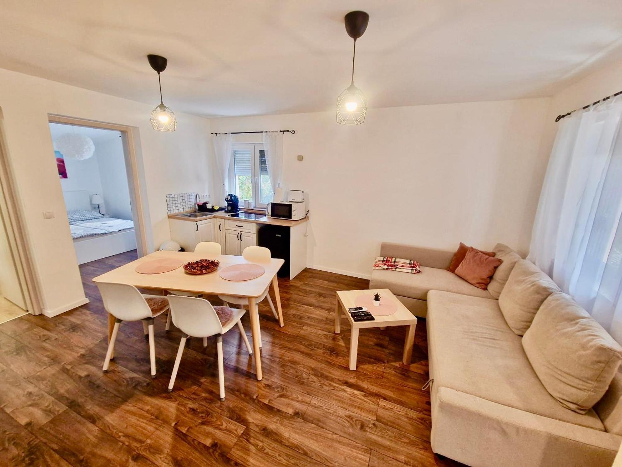 Pipacs Apartmanhaz Гаркань Екстер'єр фото